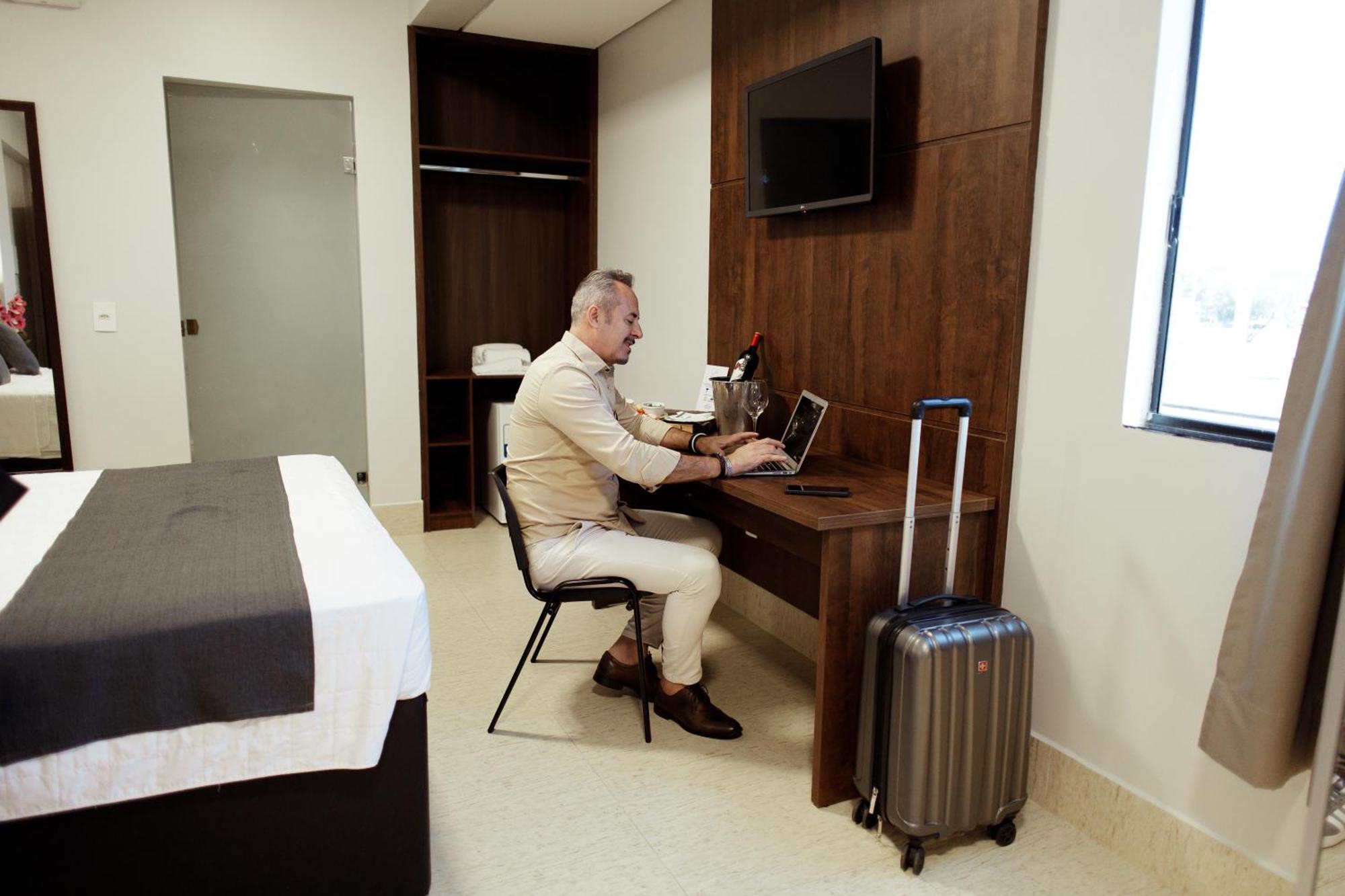 Roma Hotel By H Hoteis - Airport Brasília Extérieur photo